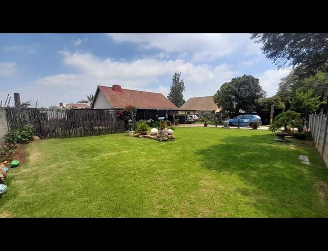 3 BEDROOM HOUSE FOR SALE IN RHODESFIELD